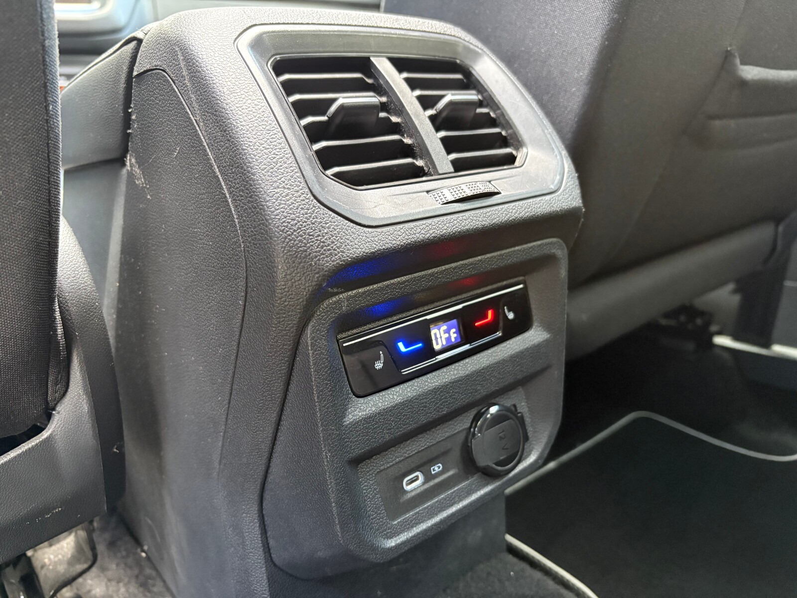 Volkswagen Tiguan Allspace - zdjęcie 15