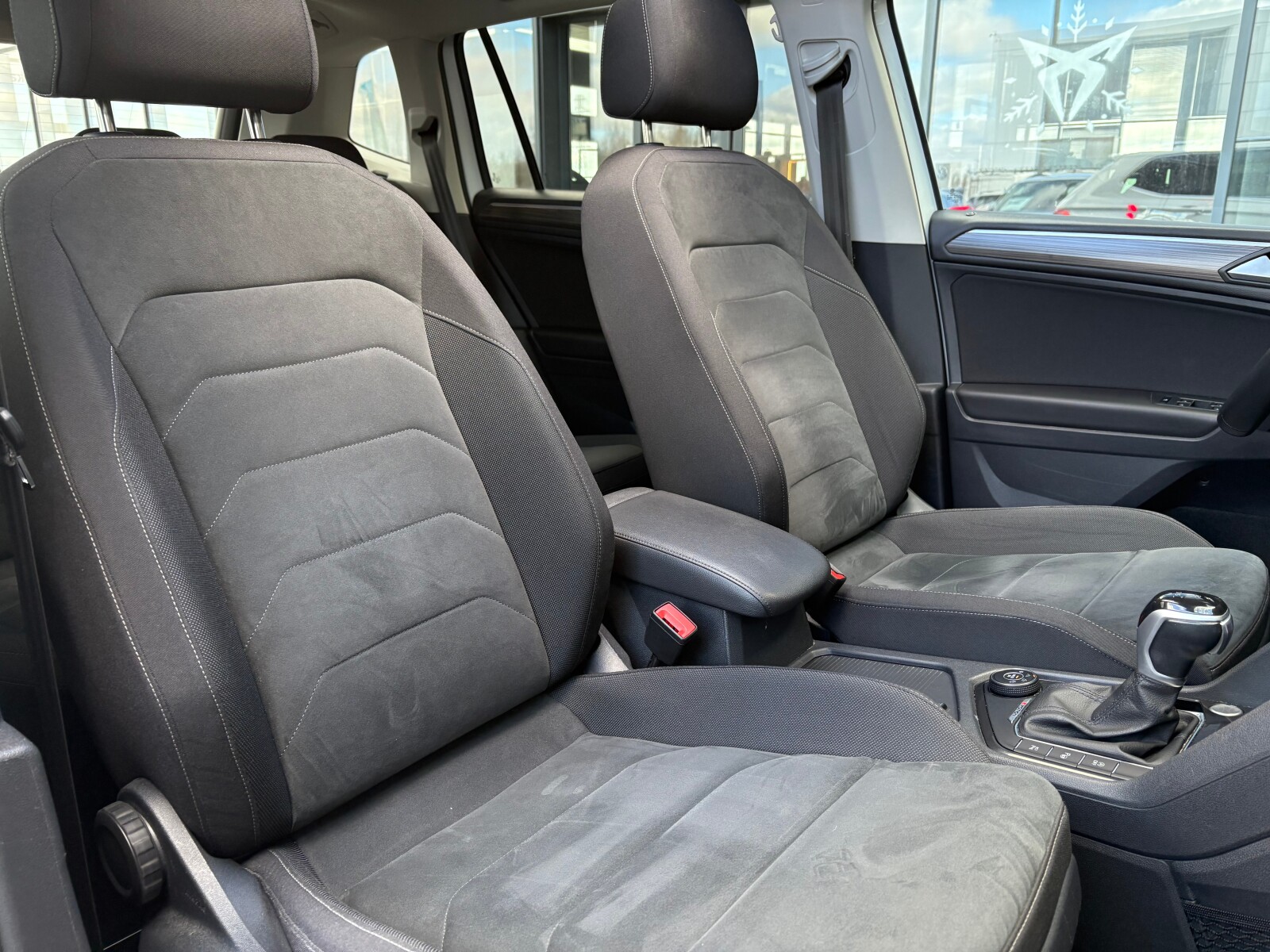 Volkswagen Tiguan Allspace - zdjęcie 18