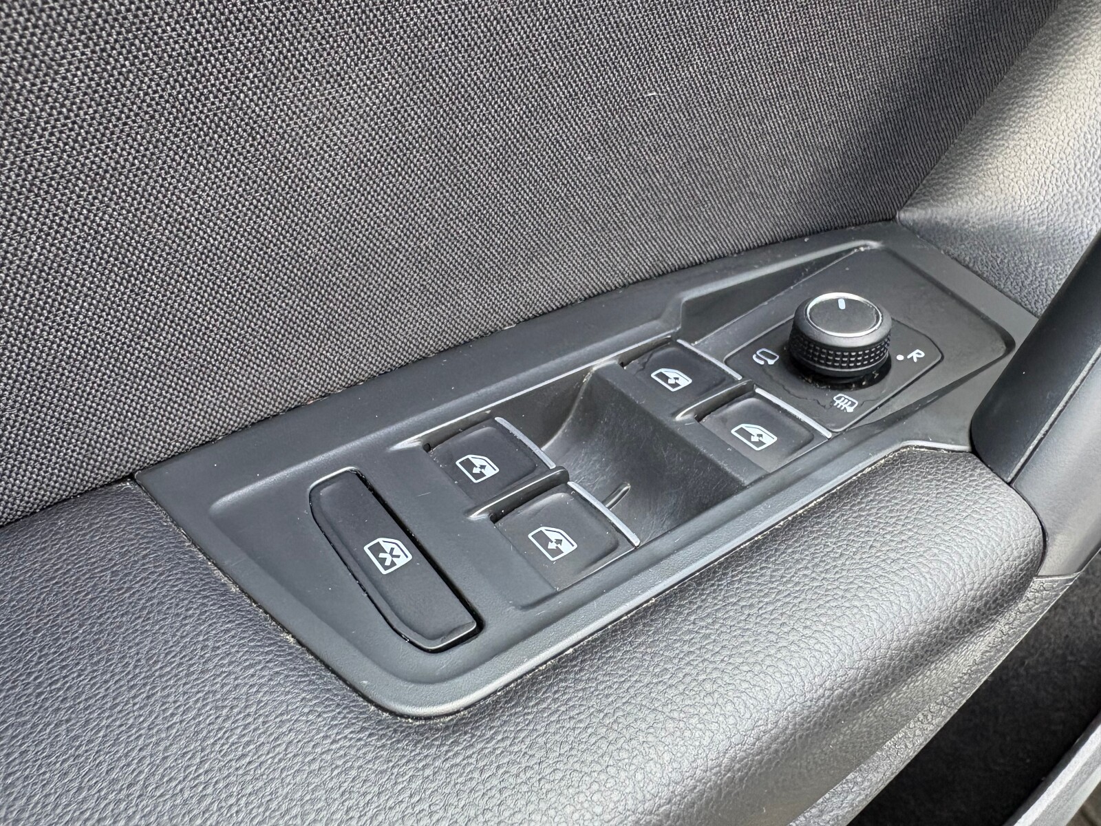 Volkswagen Tiguan Allspace - zdjęcie 23
