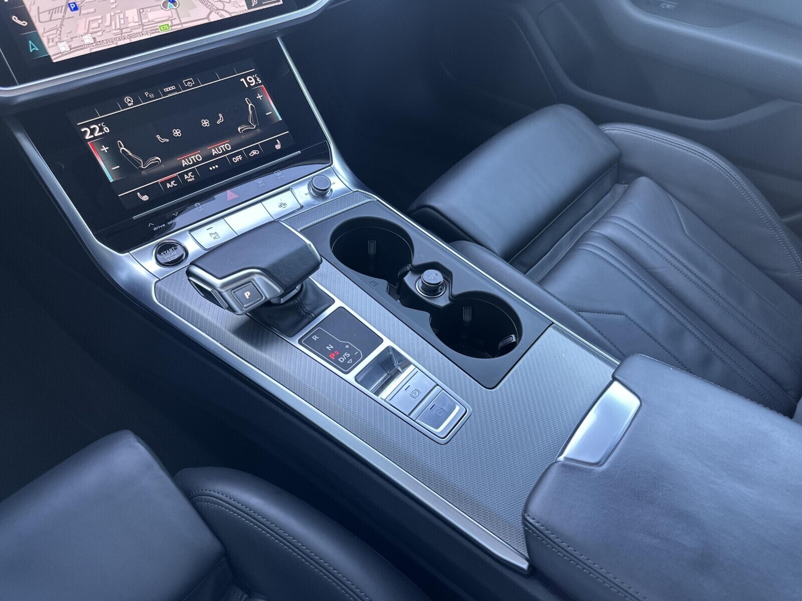 Audi A6 Avant - zdjęcie 18