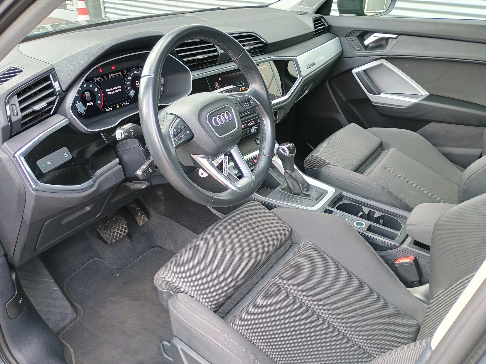 Audi Q3 - zdjęcie 17