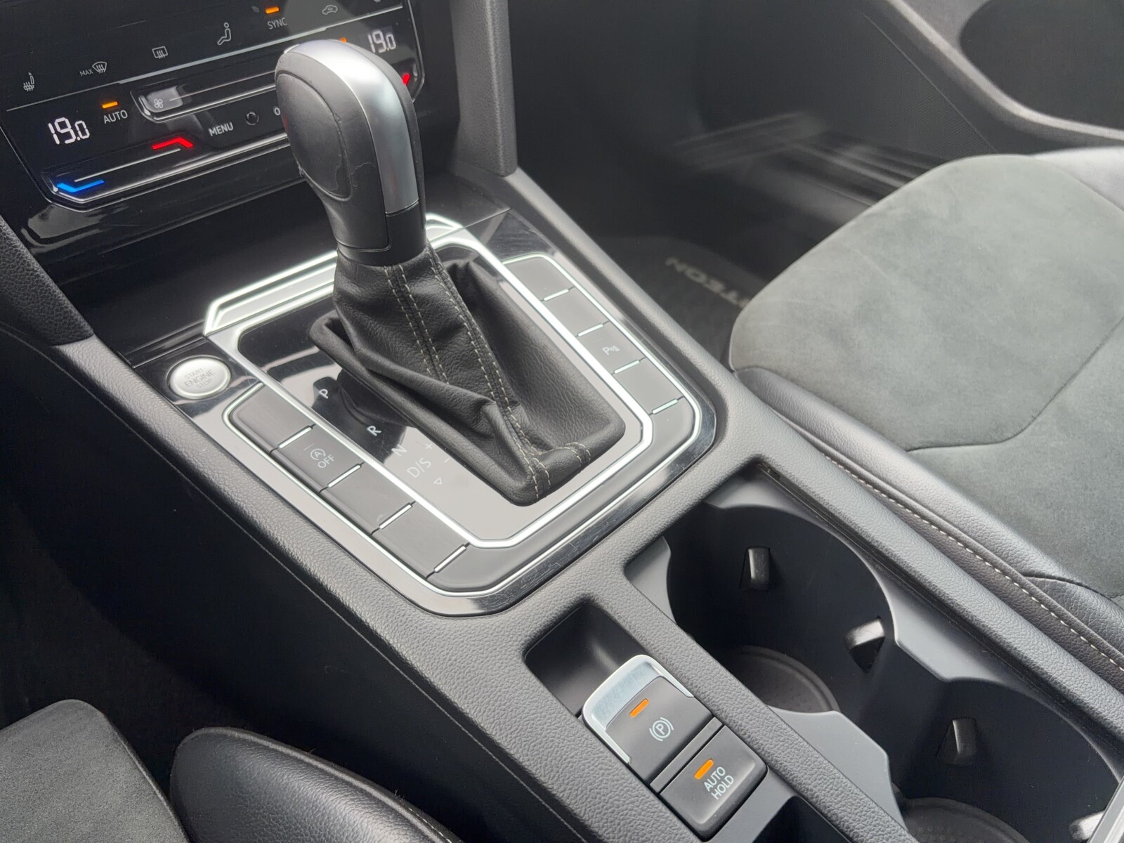 Volkswagen Arteon - zdjęcie 30