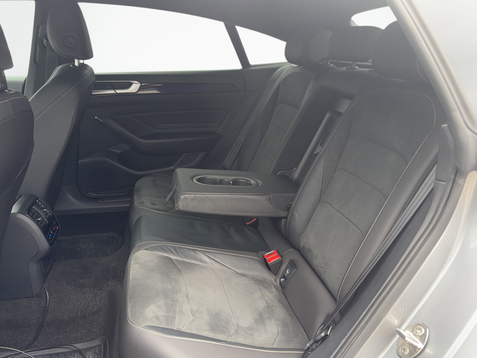 Volkswagen Arteon - zdjęcie 32