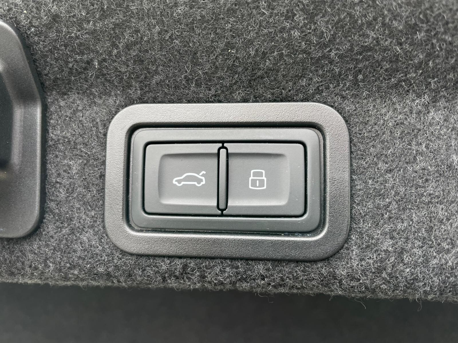 Audi A6 Limousine - zdjęcie 9