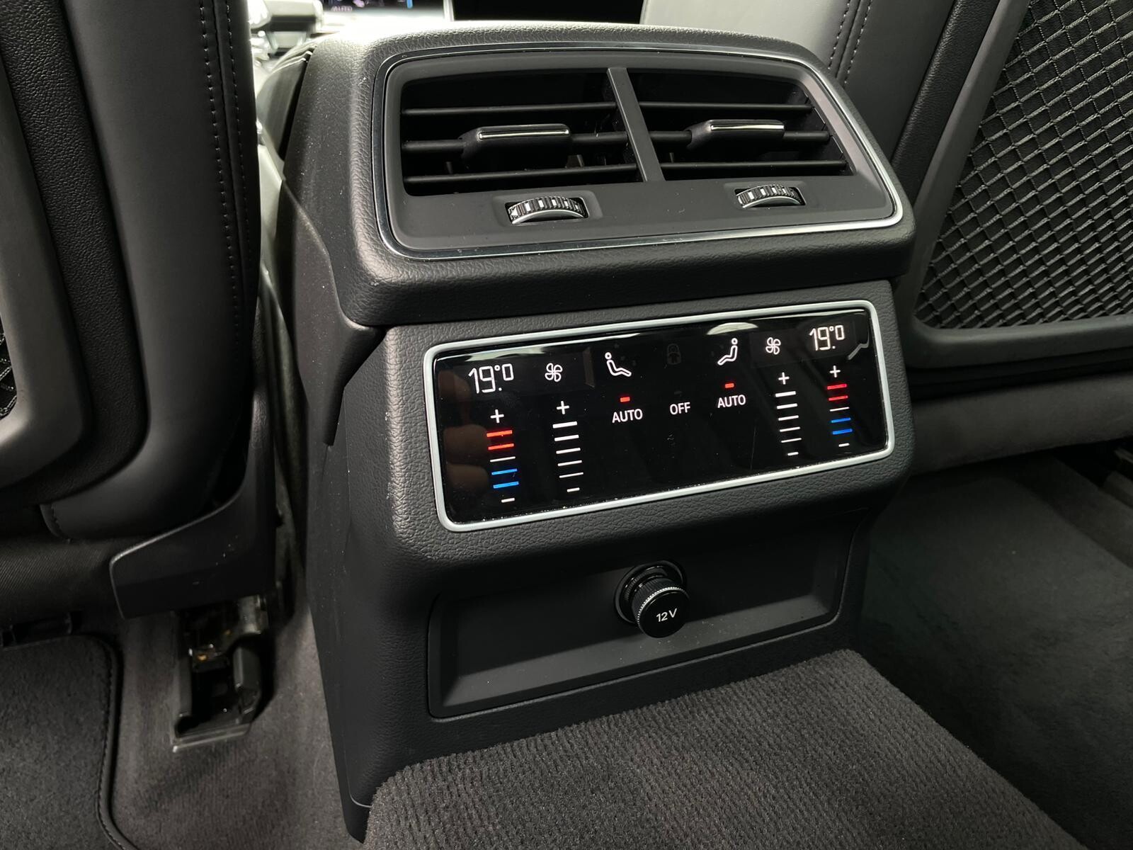 Audi A6 Limousine - zdjęcie 13