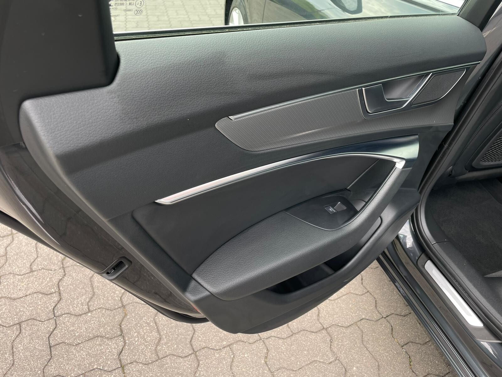 Audi A6 Limousine - zdjęcie 10