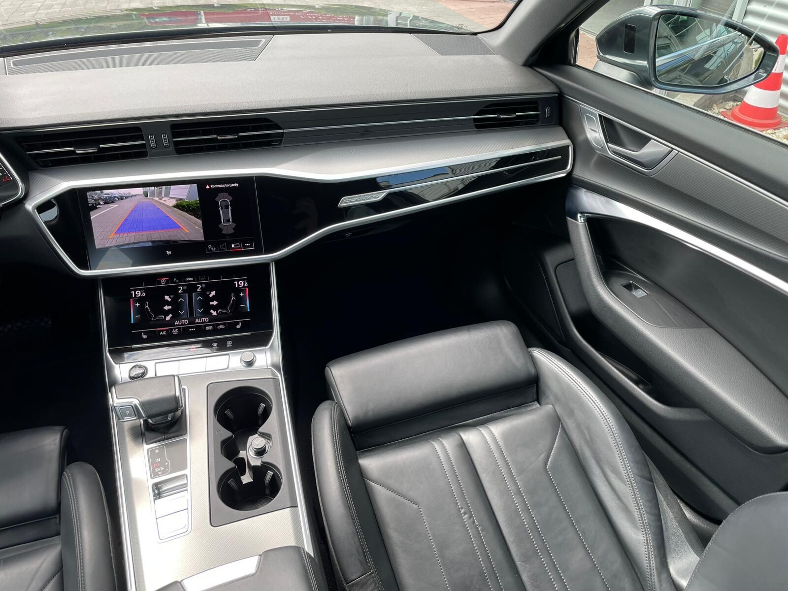 Audi A6 Limousine - zdjęcie 16