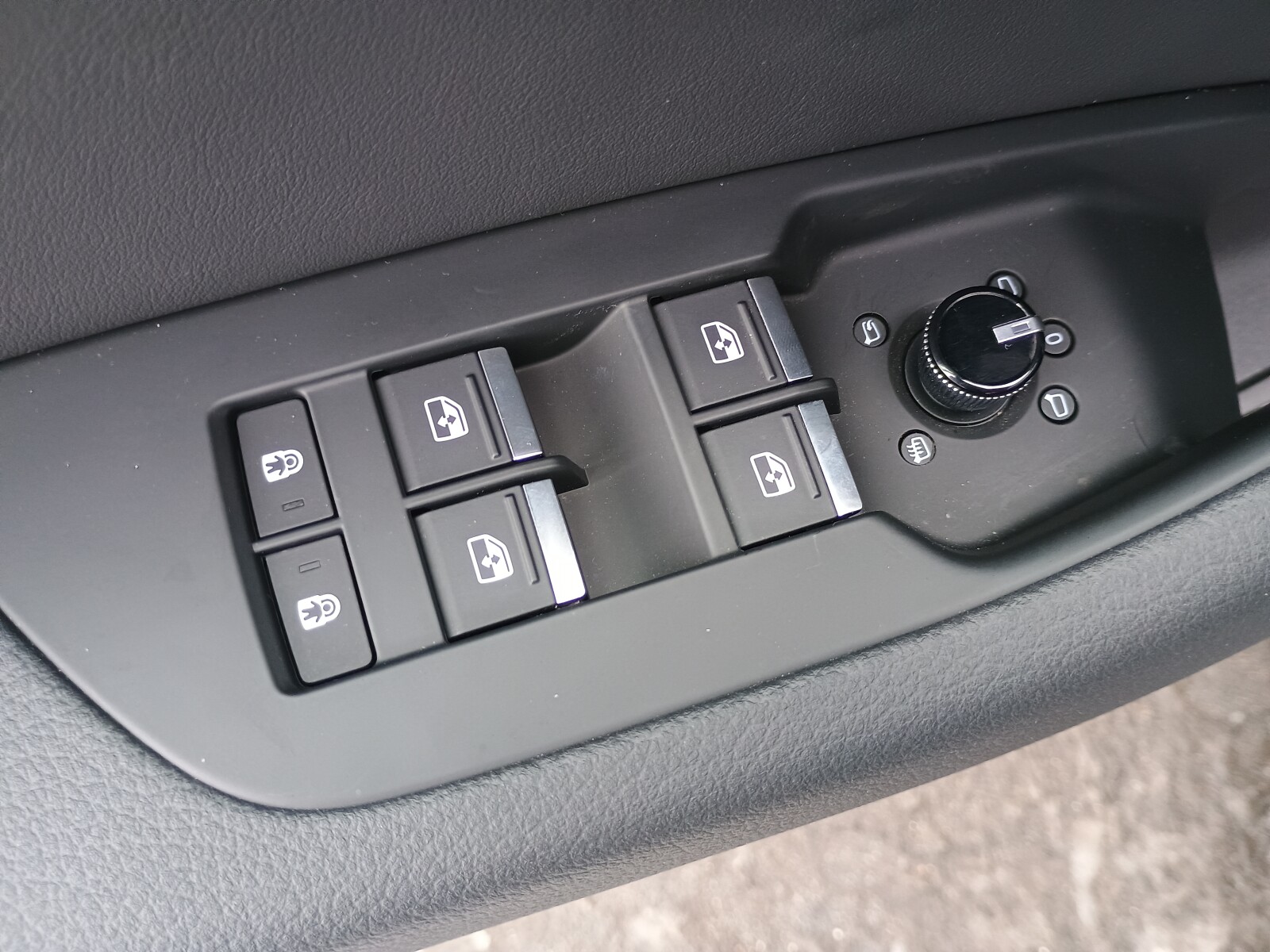 Audi S6 Avant - zdjęcie 19