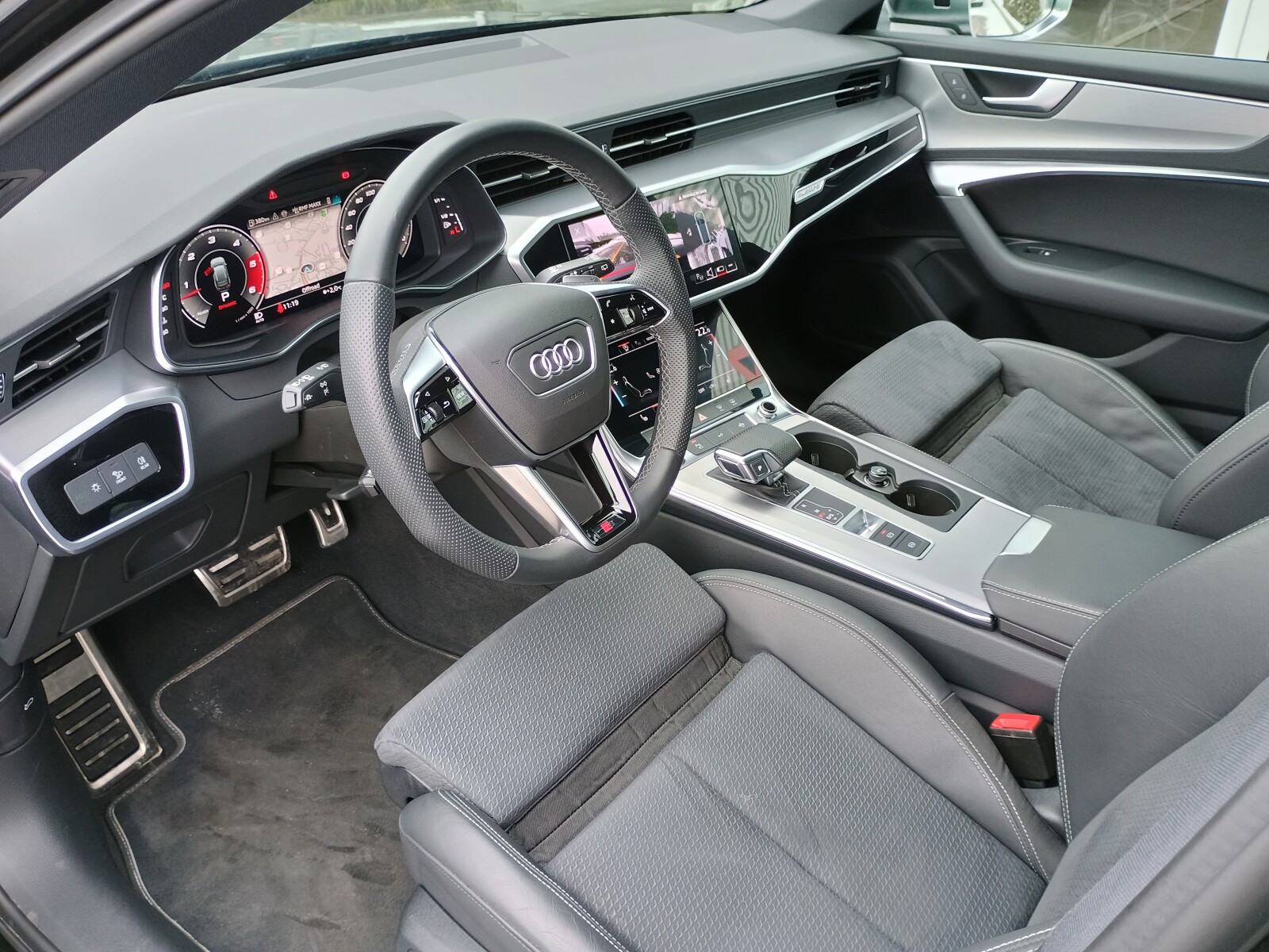 Audi S6 Avant - zdjęcie 22