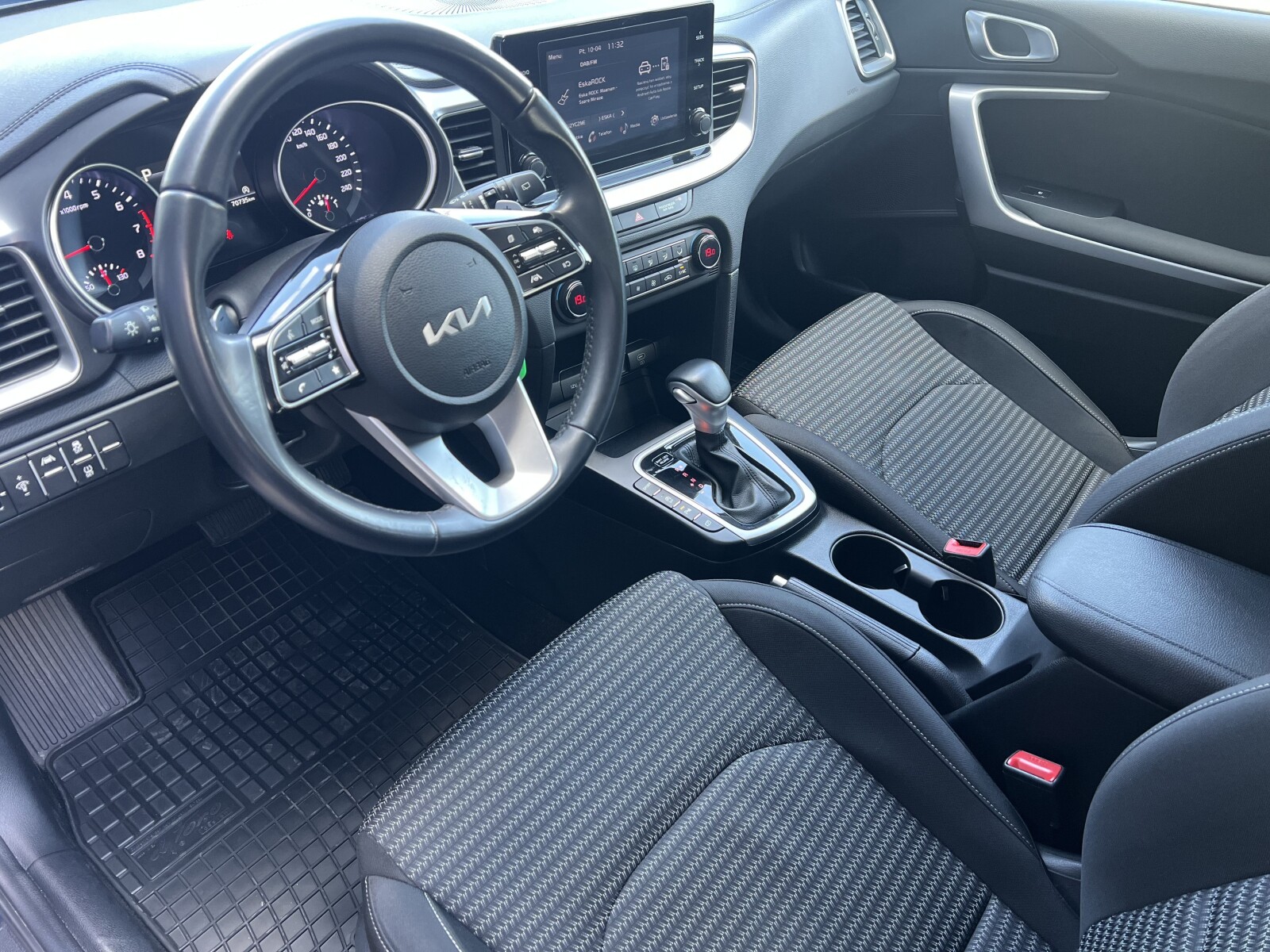 Kia XCeed - zdjęcie 23