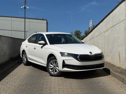 Drive 1.5 TSI 115 KM M-HEV P.Winter Basic Dostępny Wkróce !