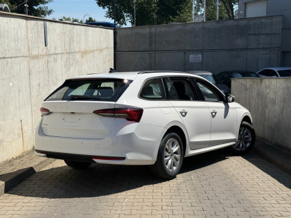 Combi Drive Essence 1.5 TSI 115 KM P.Winter Basic Dostępna Od Ręki