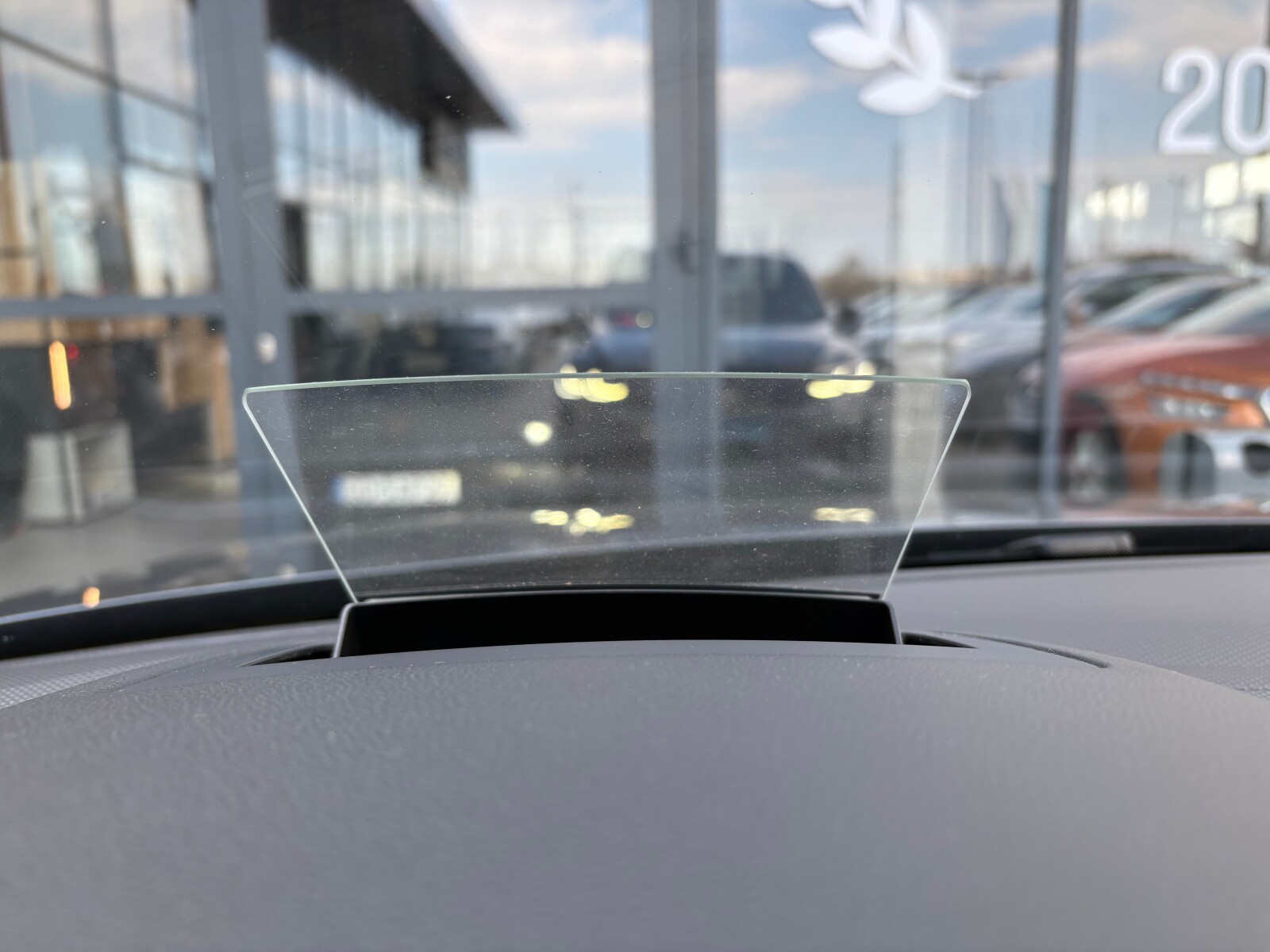 Volkswagen Tiguan - zdjęcie 22