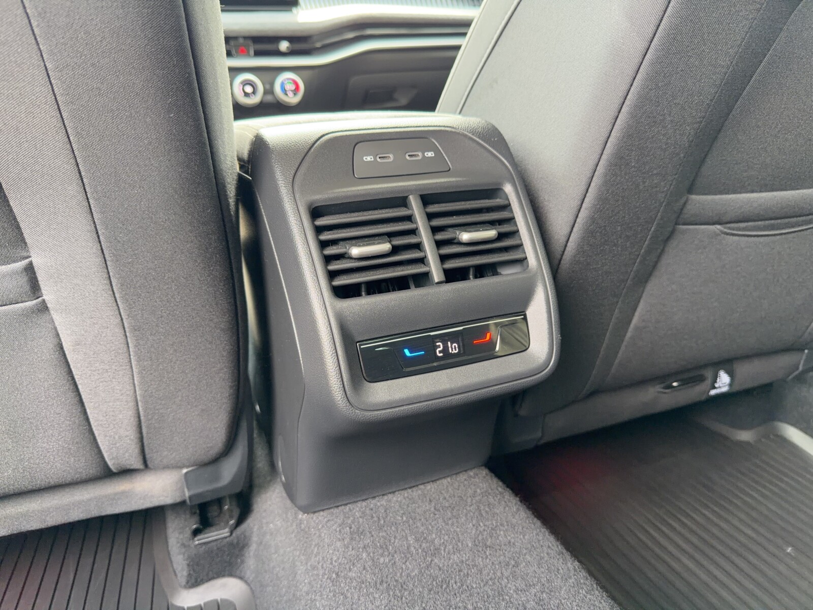 Škoda Superb - zdjęcie 35
