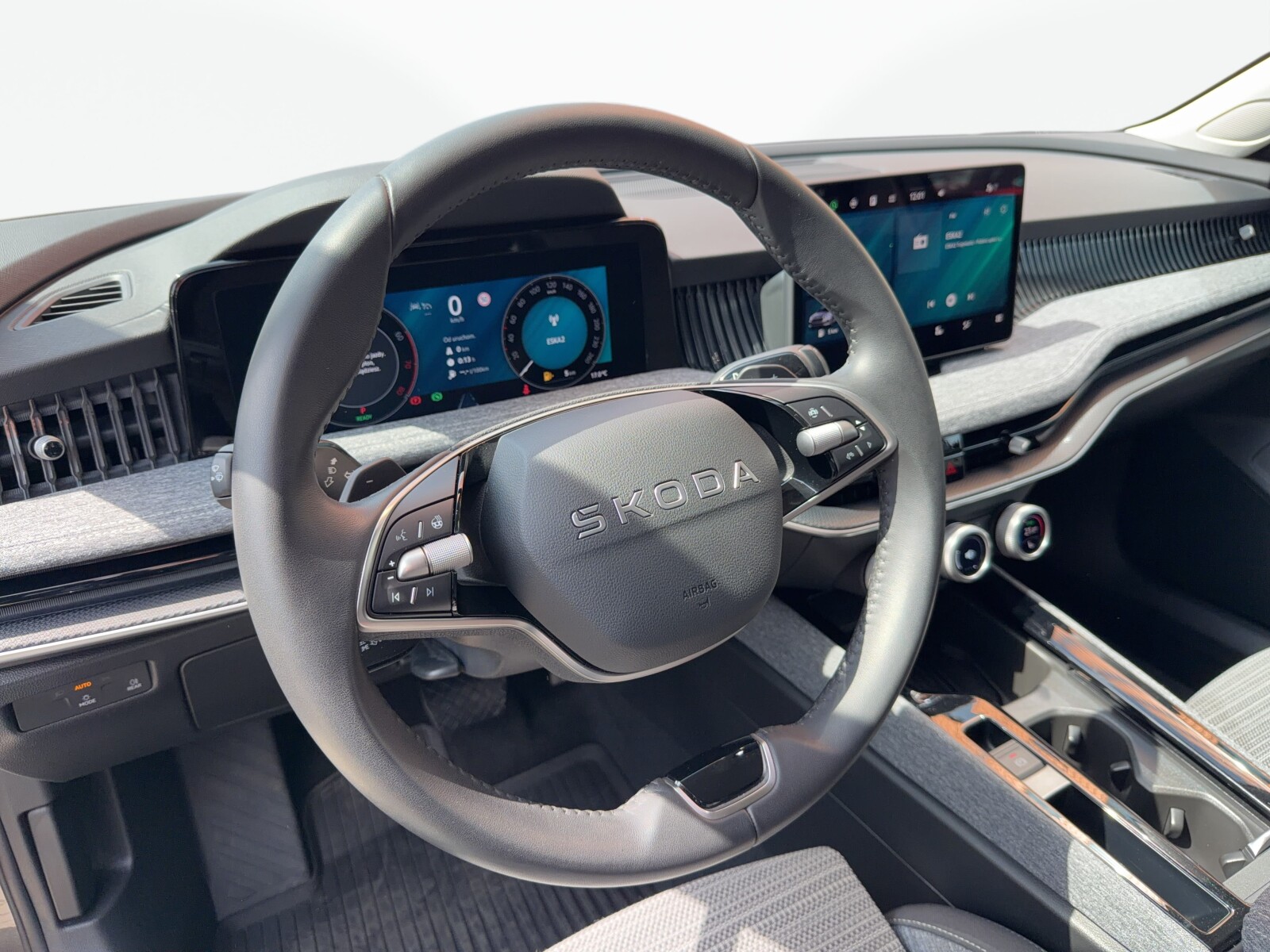Škoda Superb - zdjęcie 11