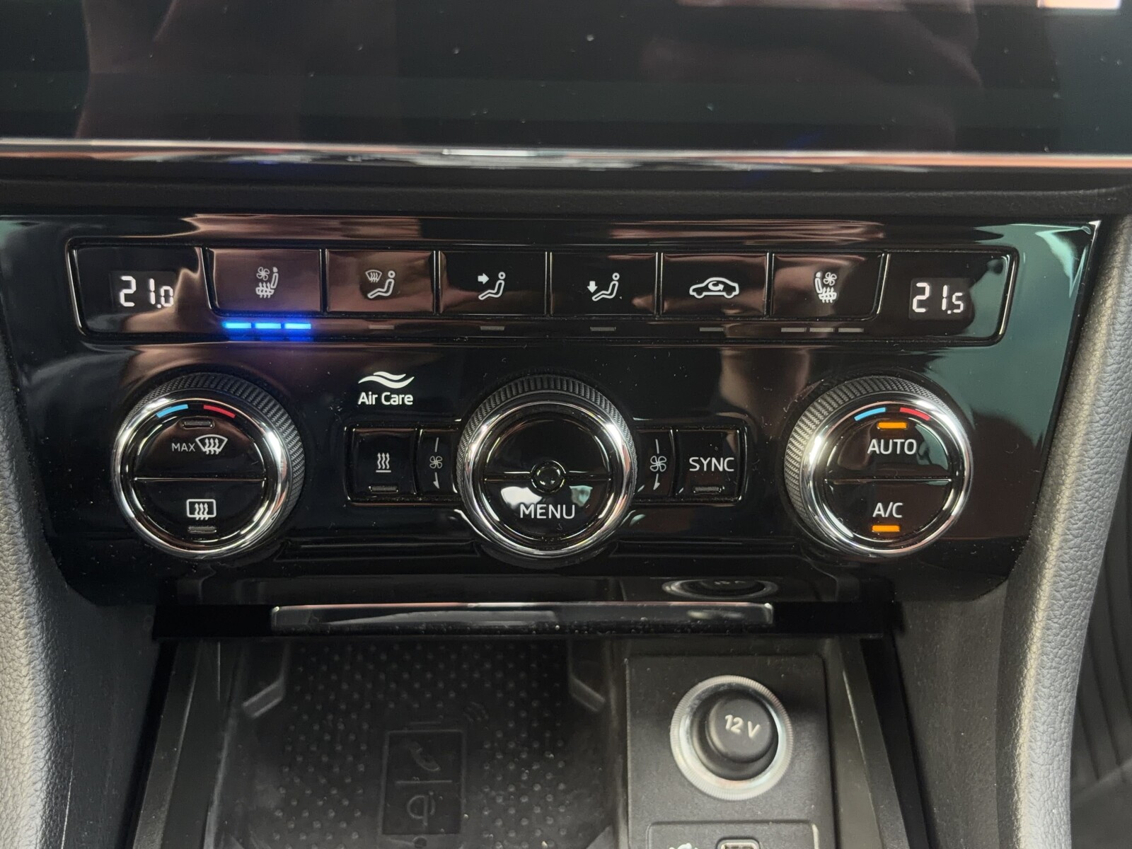 Škoda Superb - zdjęcie 28