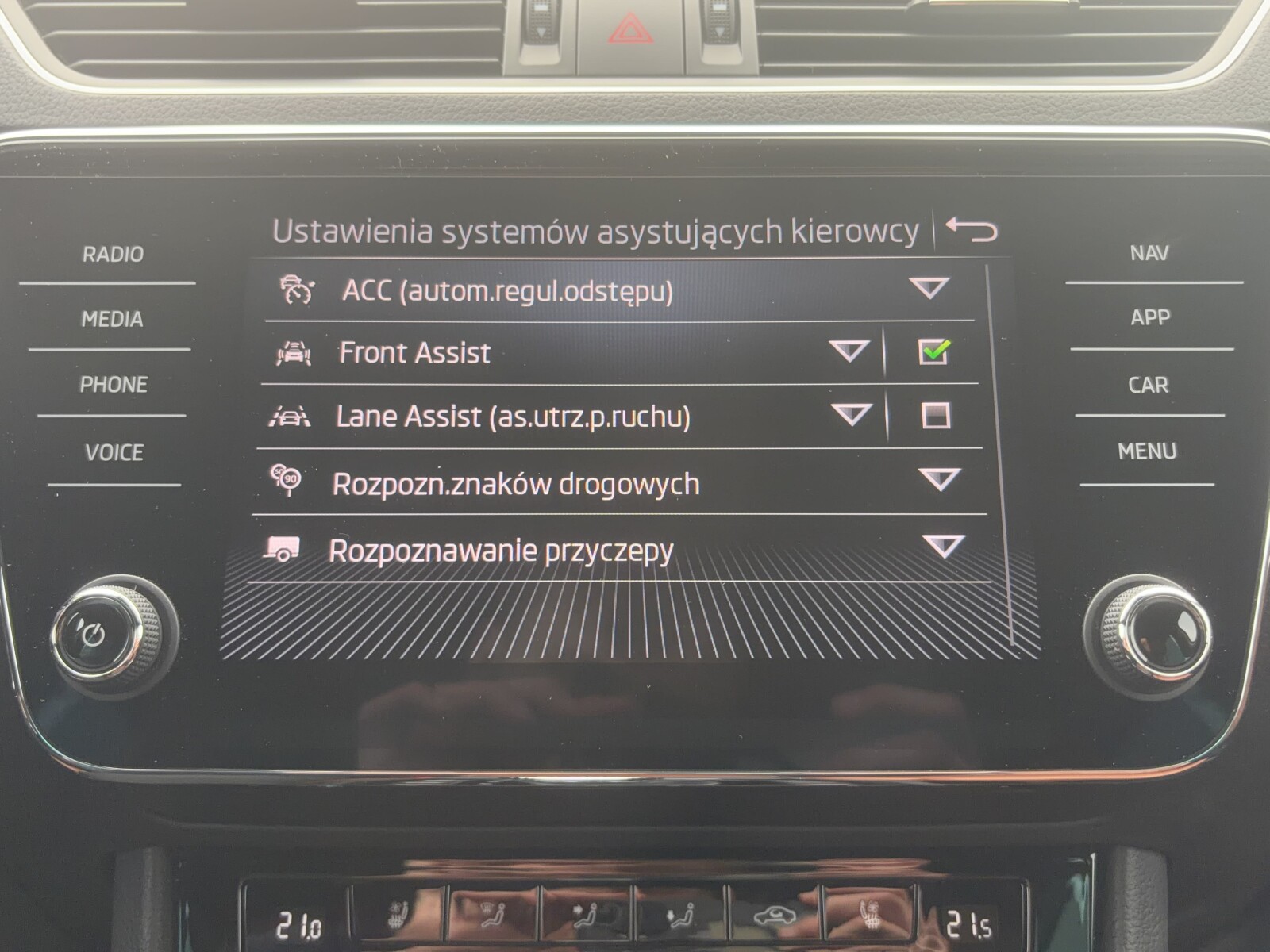 Škoda Superb - zdjęcie 15