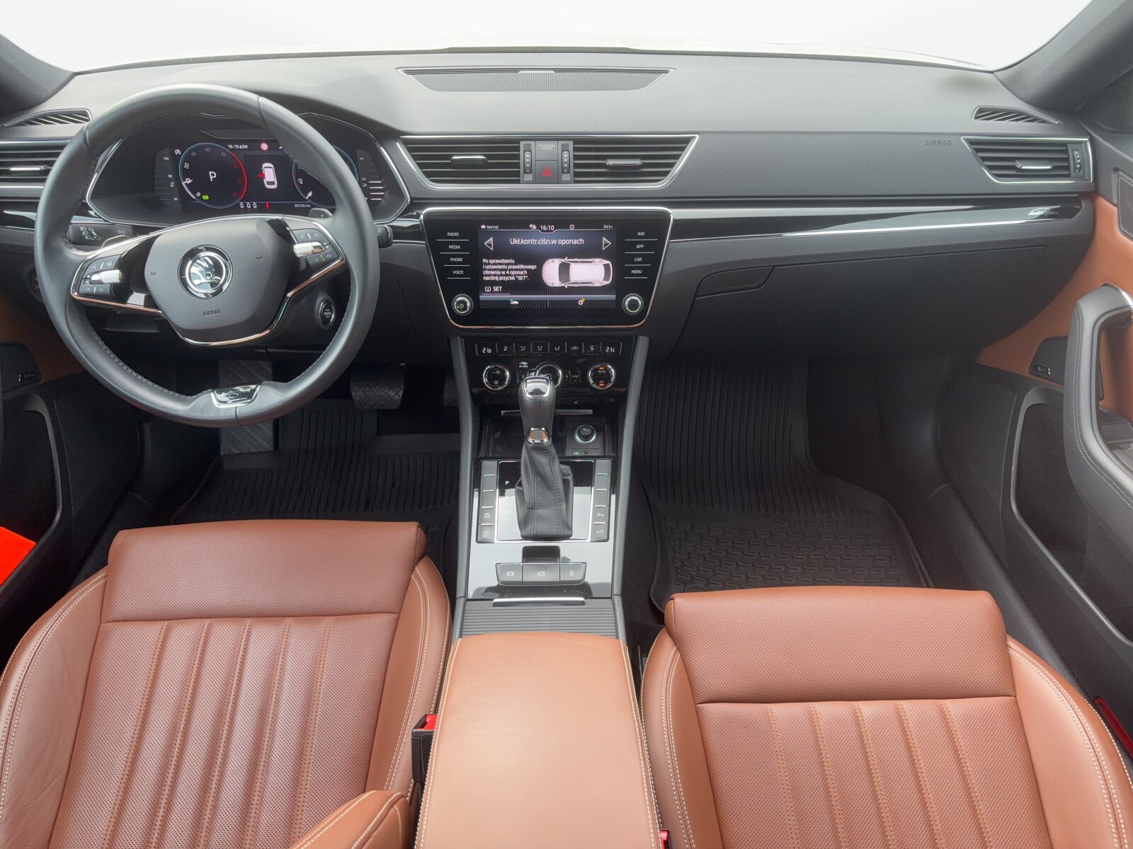Škoda Superb - zdjęcie 10