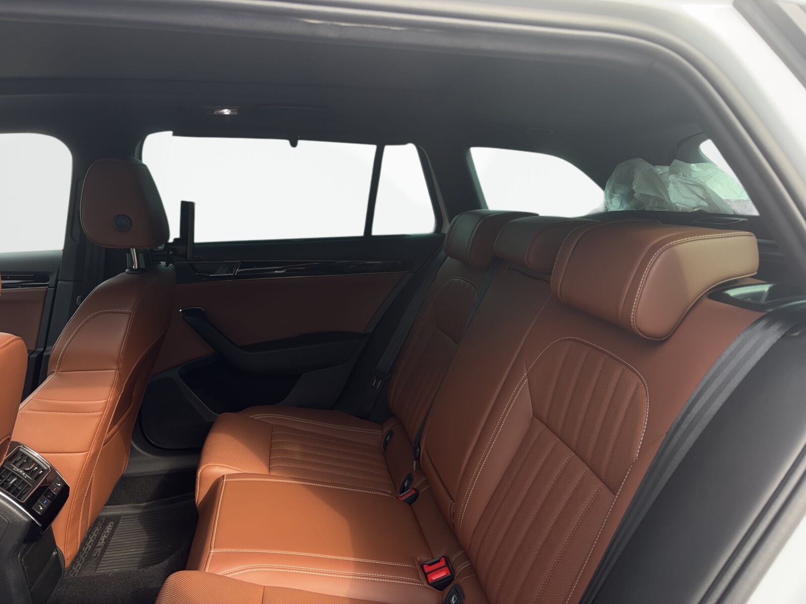 Škoda Superb - zdjęcie 27