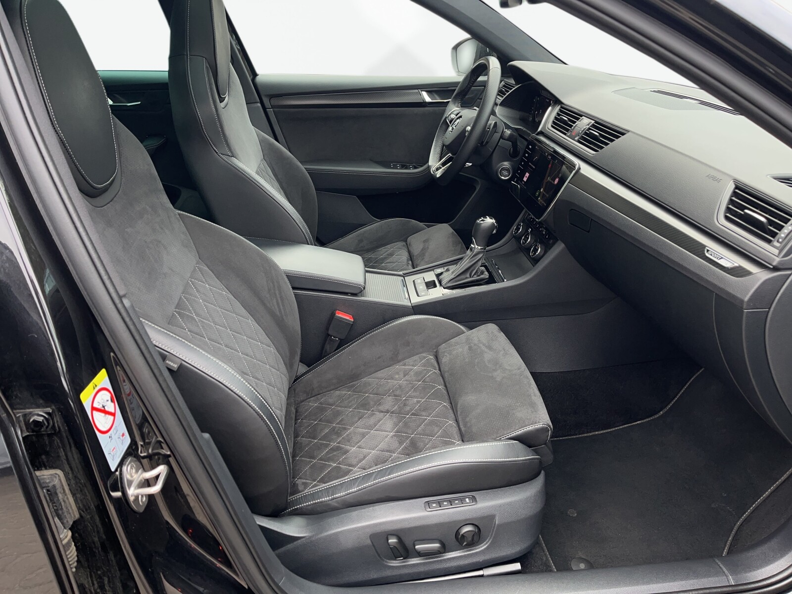 Škoda Superb - zdjęcie 14