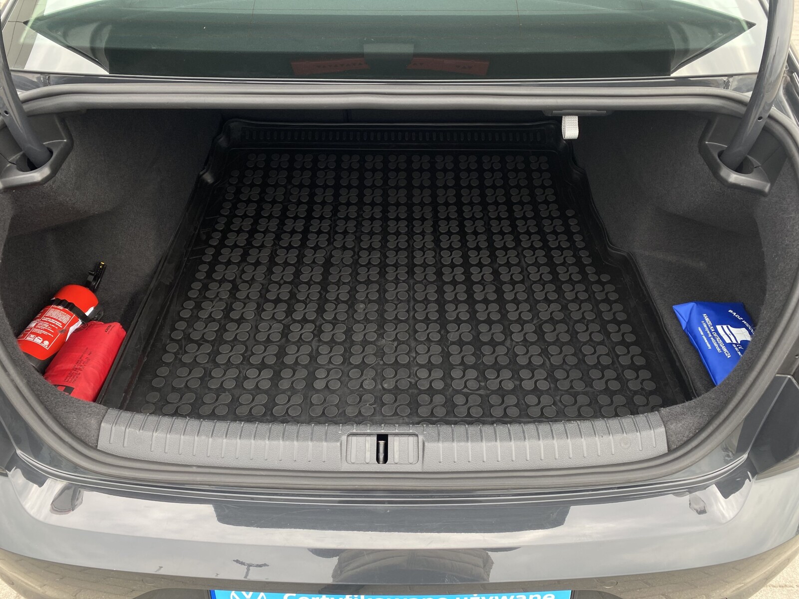 Volkswagen Passat - zdjęcie 31