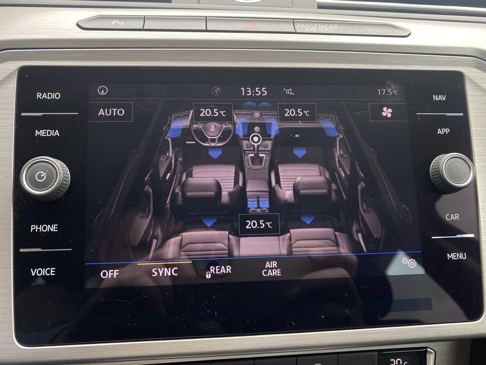 Volkswagen Passat - zdjęcie 23