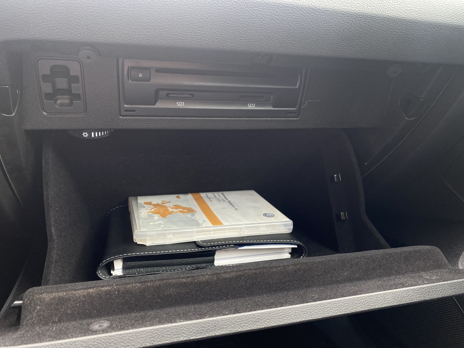 Volkswagen Passat - zdjęcie 30