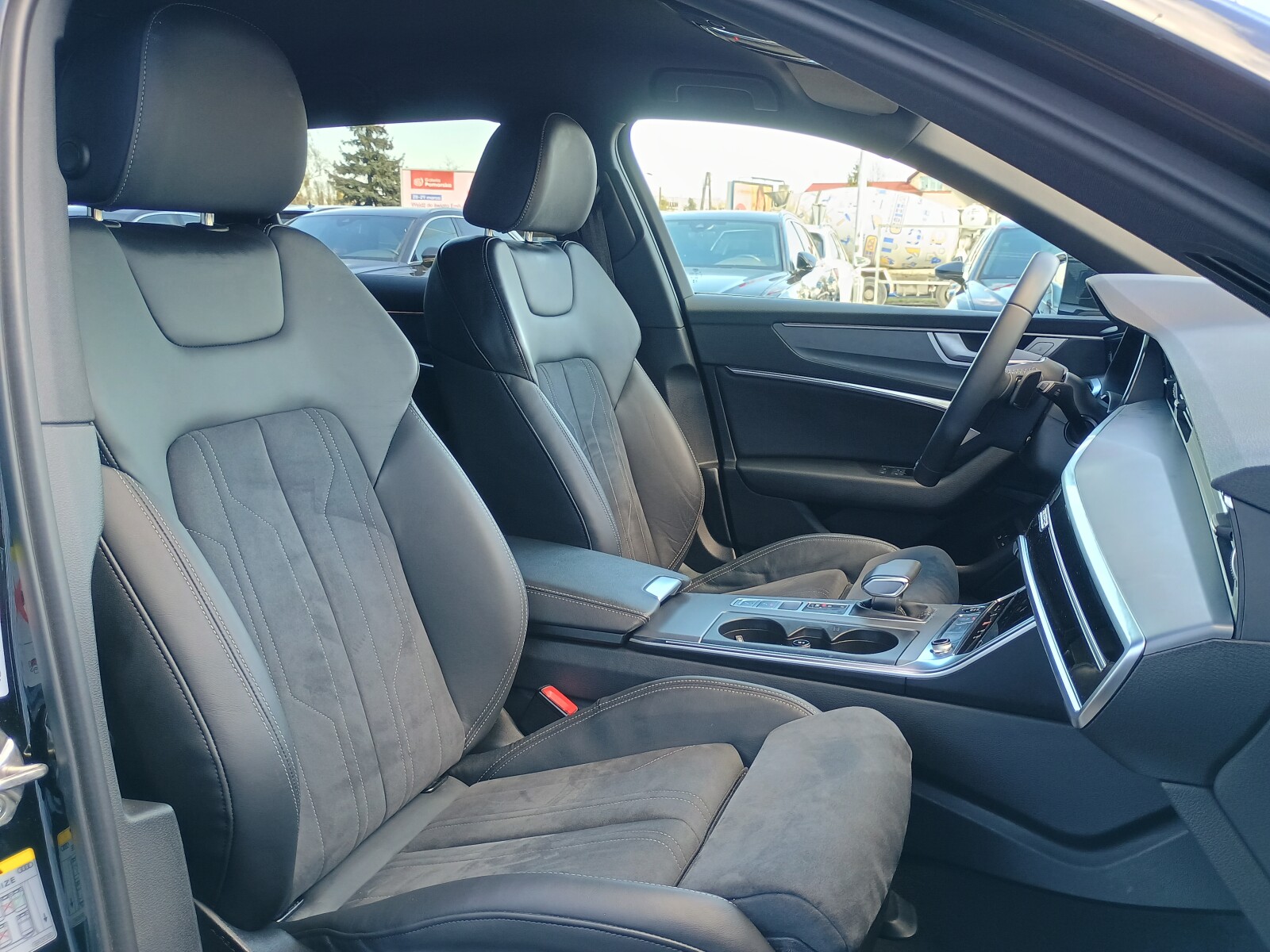 Audi A6 Avant - zdjęcie 23