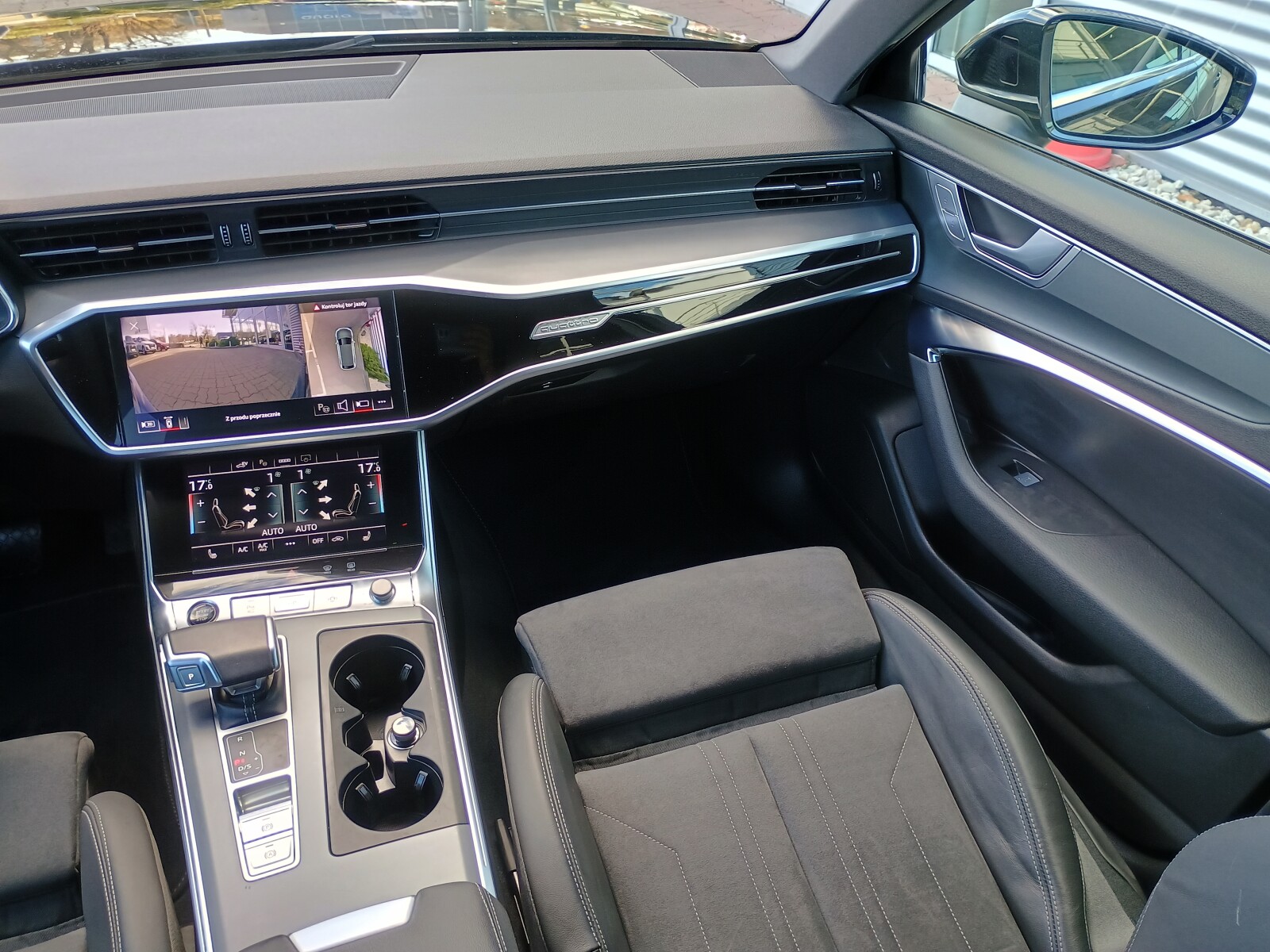 Audi A6 Avant - zdjęcie 17