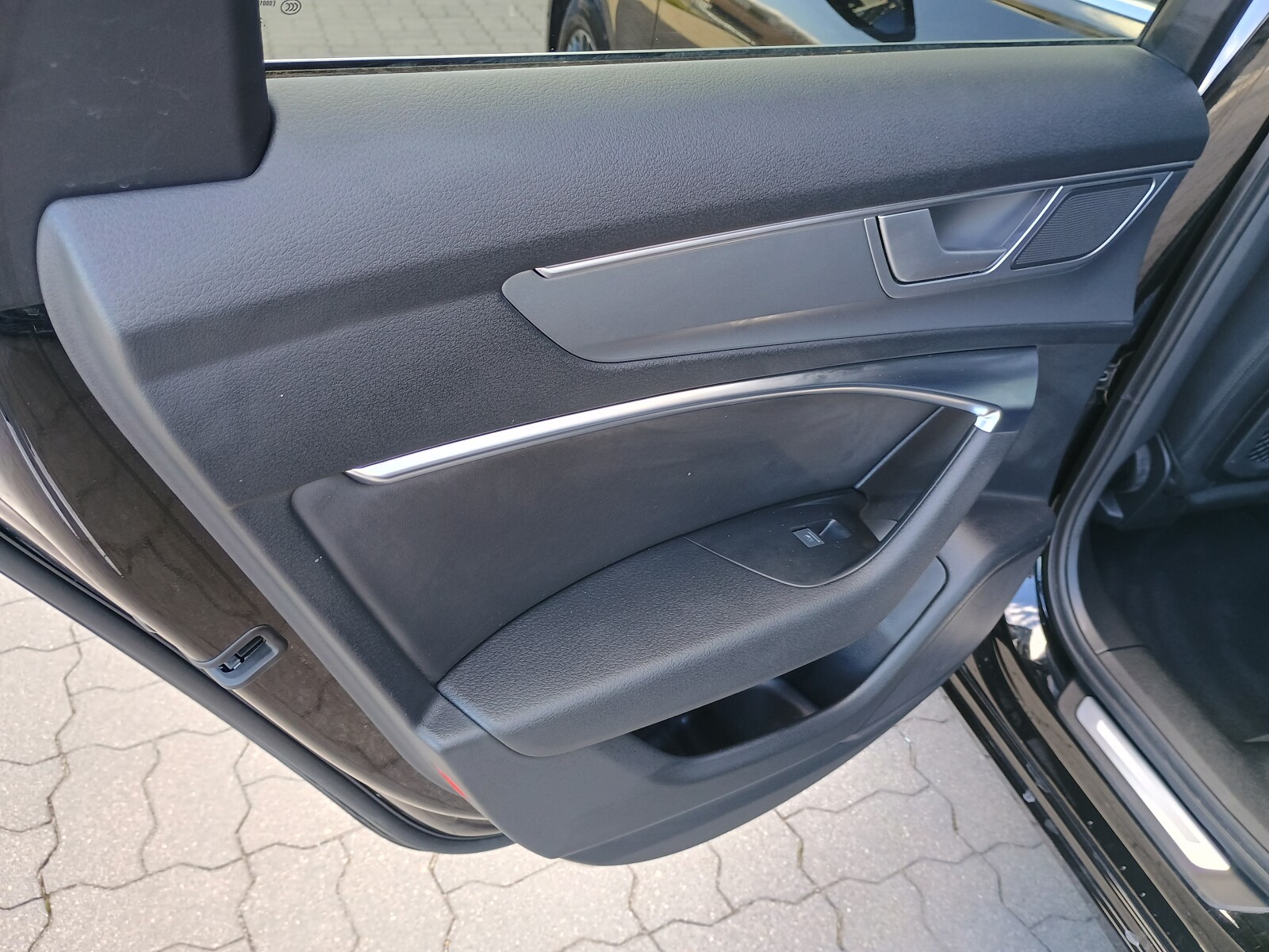 Audi A6 Avant - zdjęcie 11