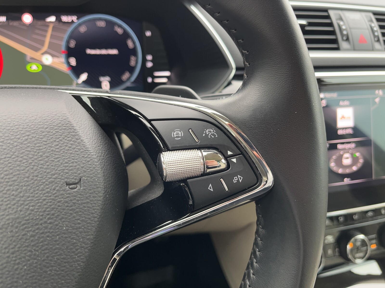Škoda Superb - zdjęcie 23