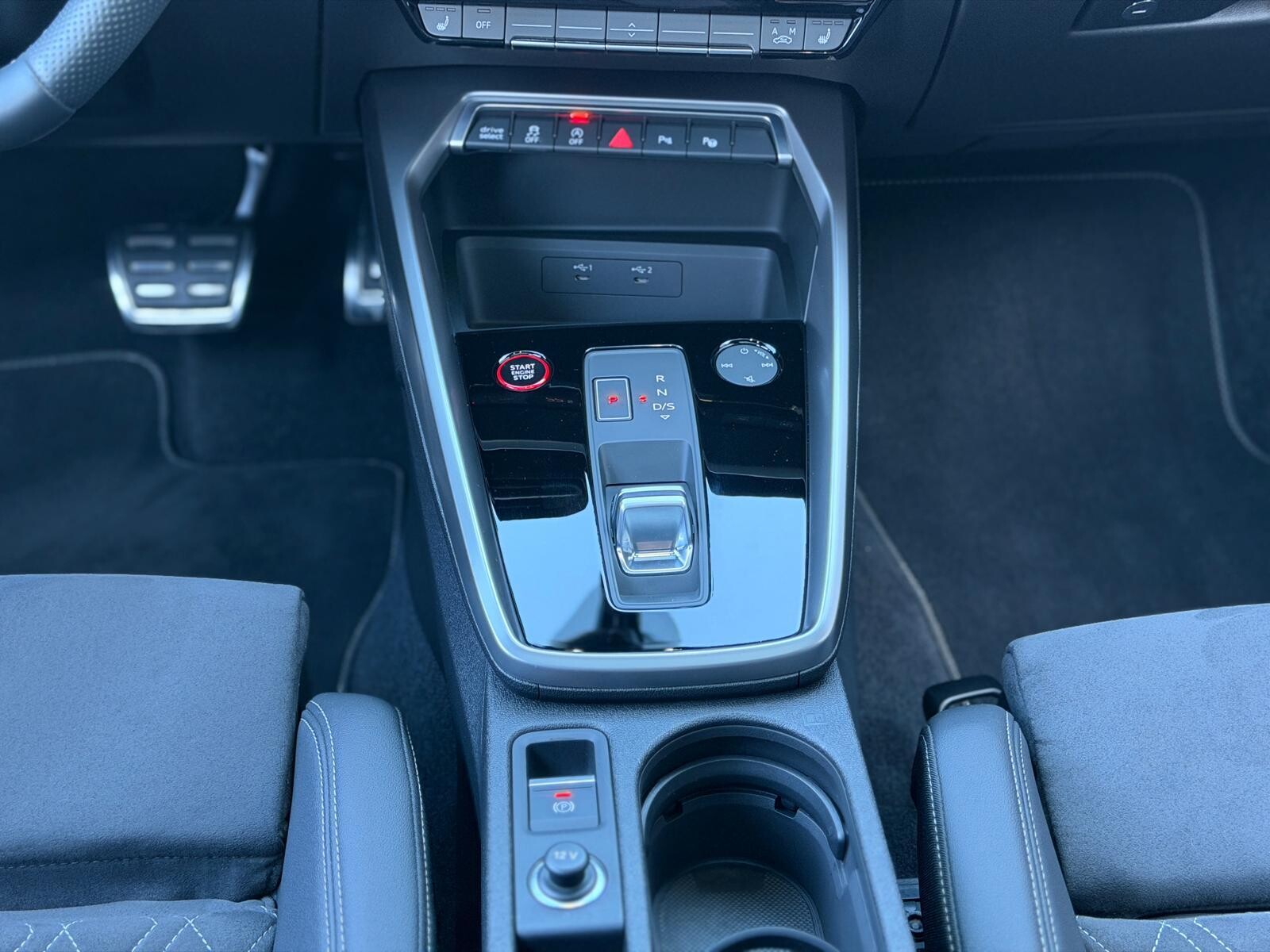 Audi S3 Sportback - zdjęcie 39