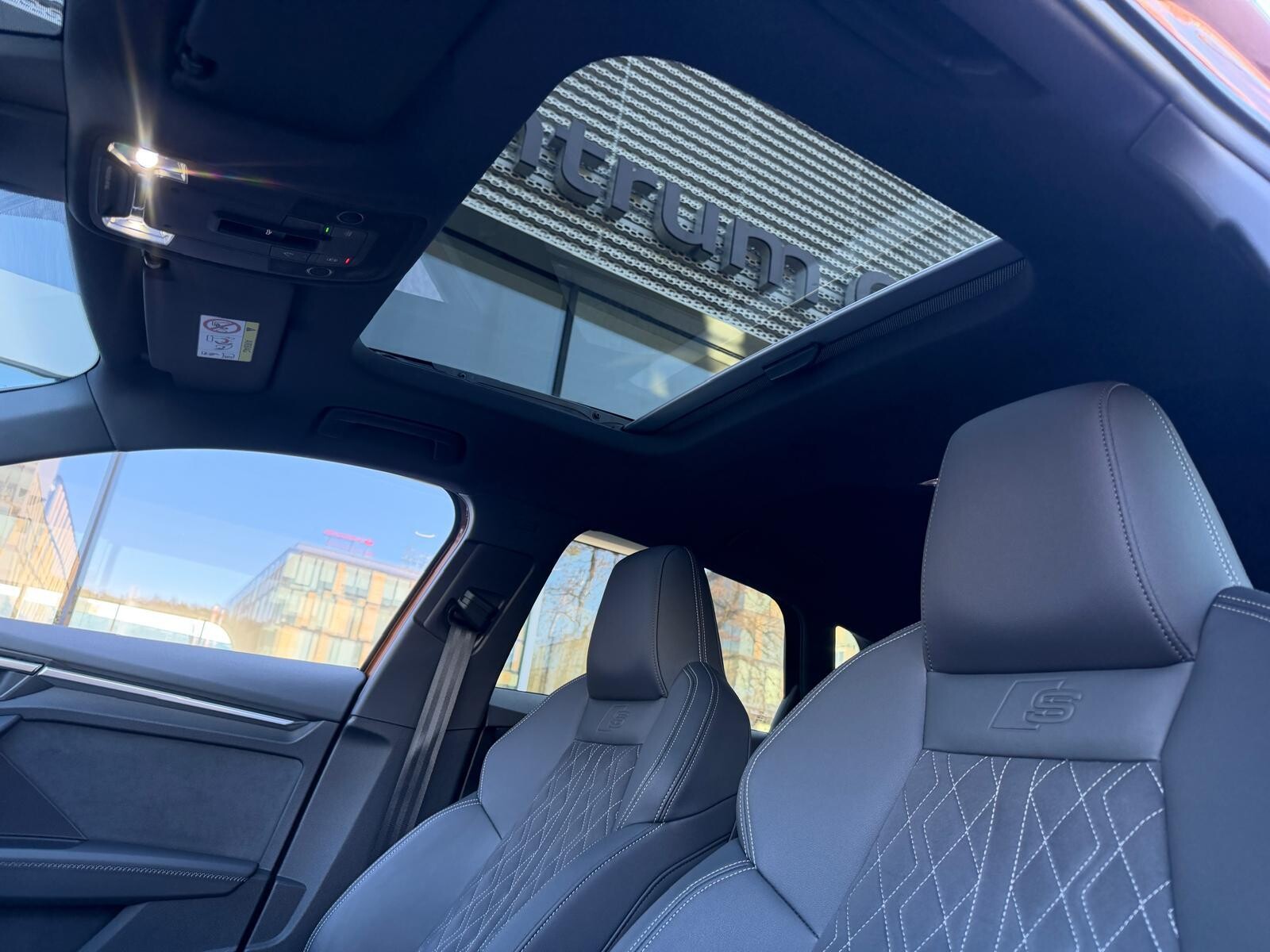 Audi S3 Sportback - zdjęcie 18