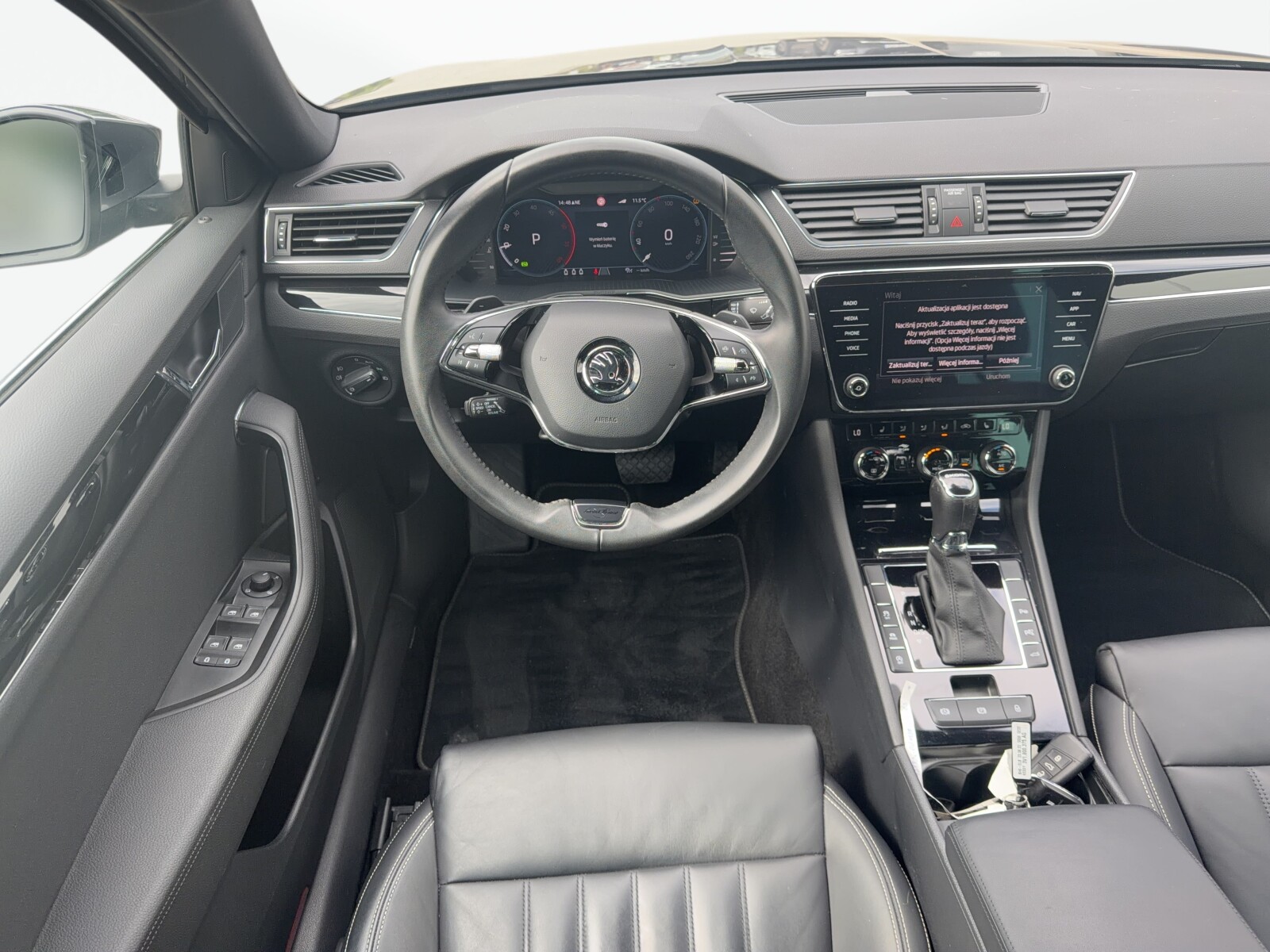 Škoda Superb Combi - zdjęcie 21