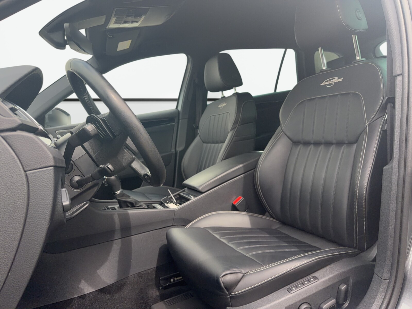 Škoda Superb Combi - zdjęcie 10