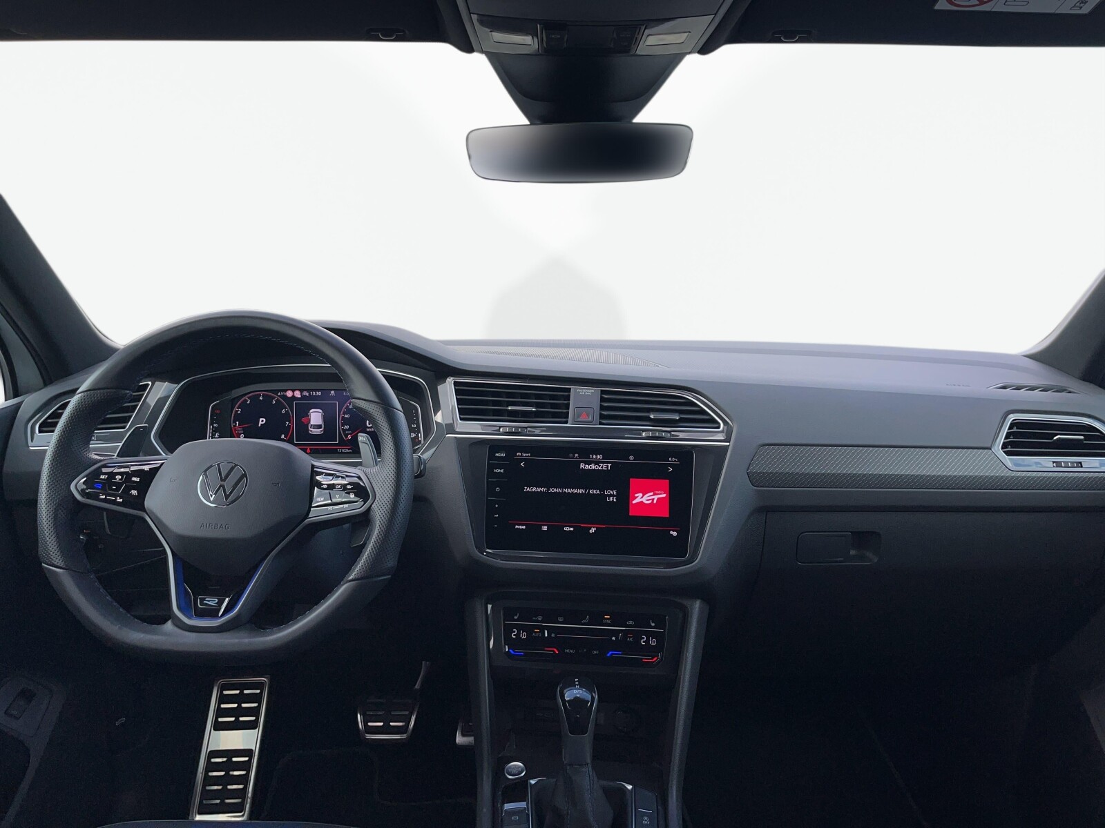 Volkswagen Tiguan - zdjęcie 11