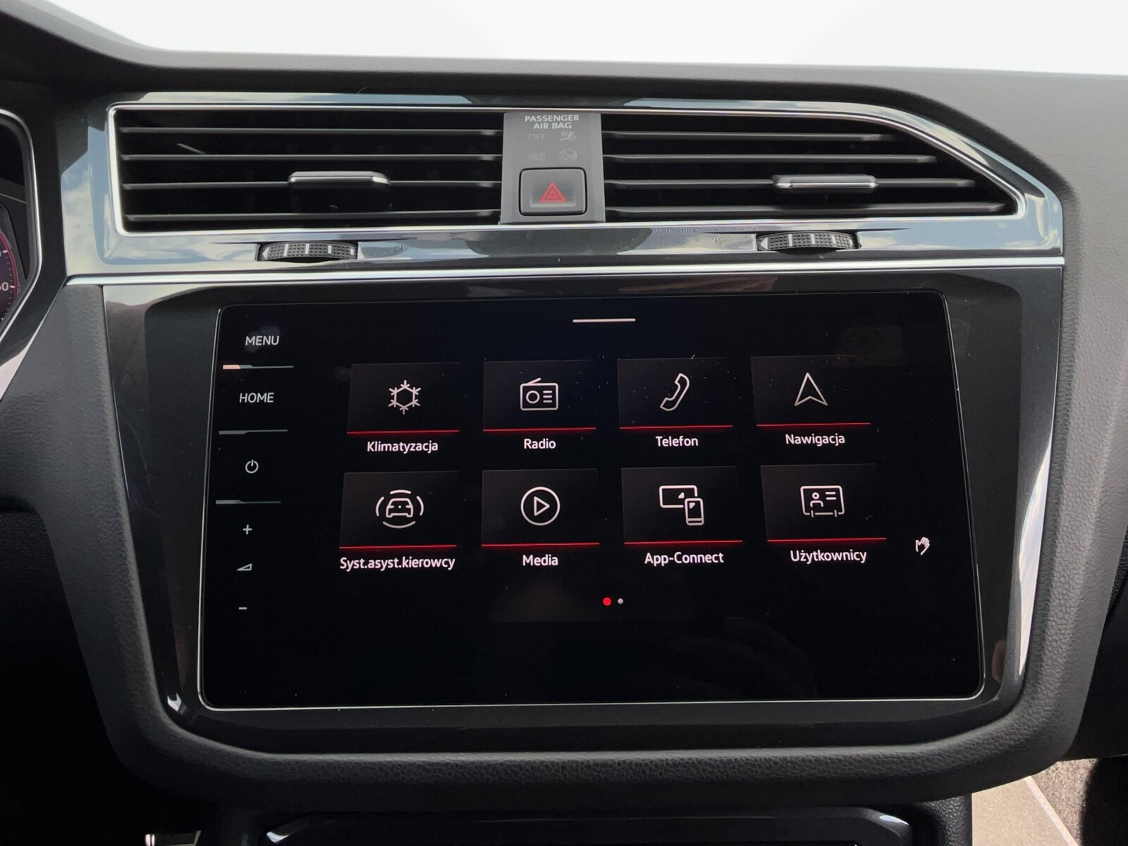 Volkswagen Tiguan - zdjęcie 25
