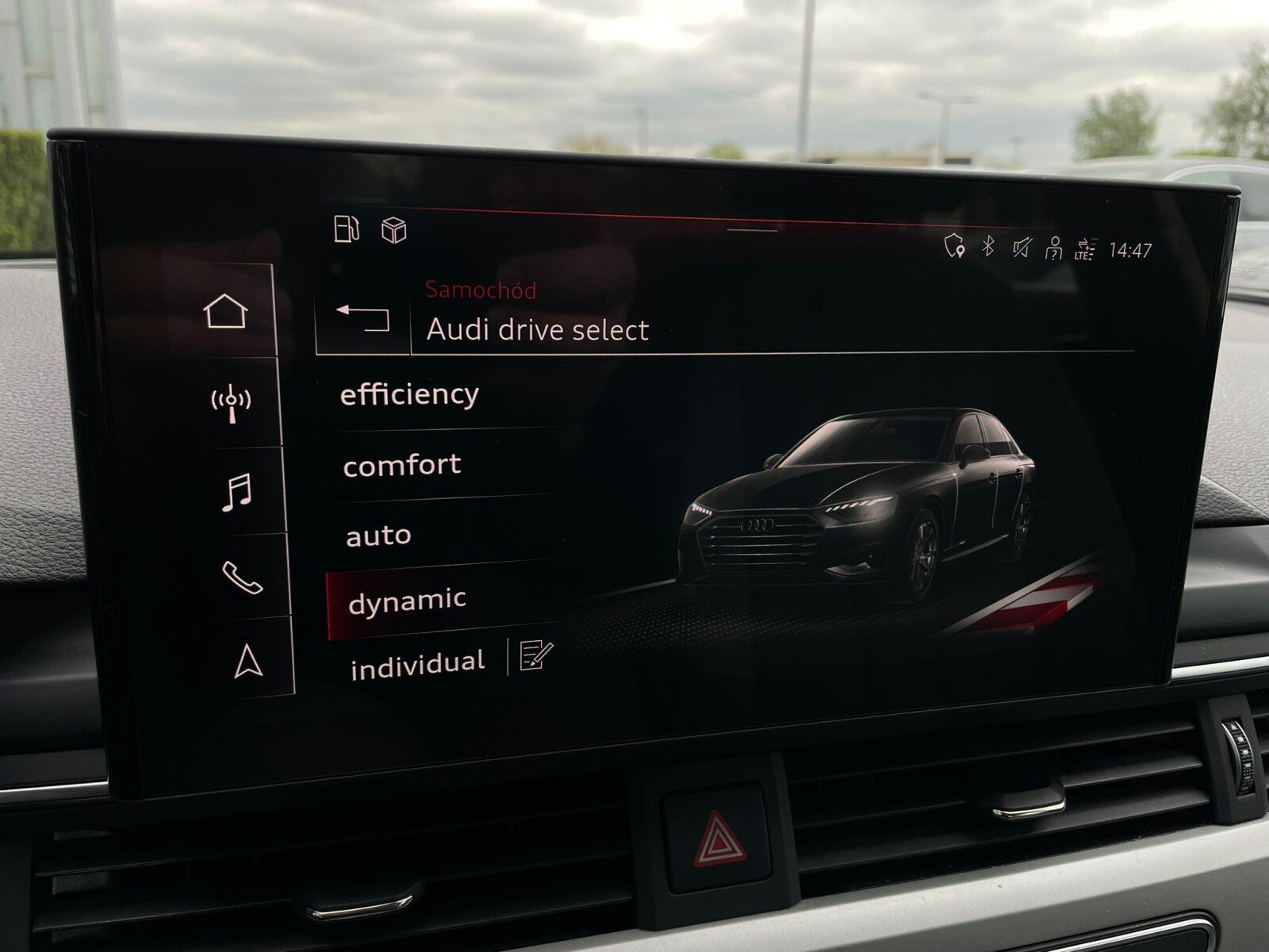 Audi A4 Limousine - zdjęcie 27