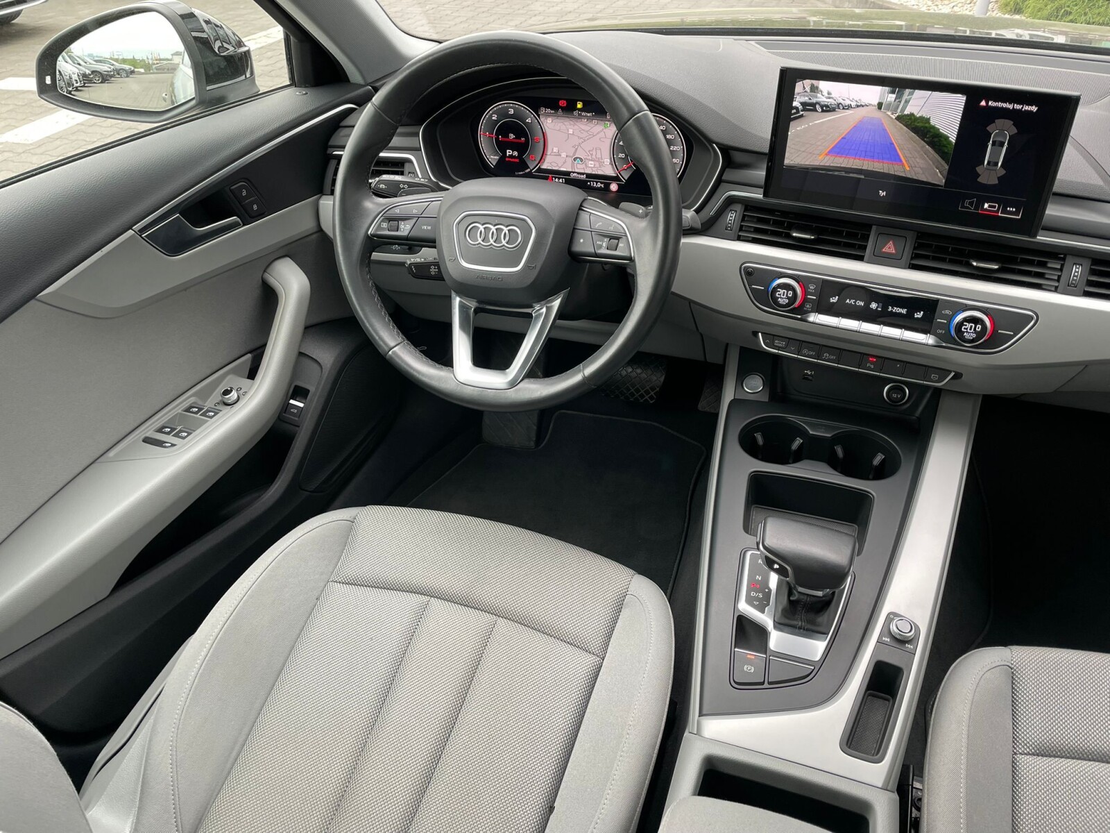 Audi A4 Limousine - zdjęcie 13