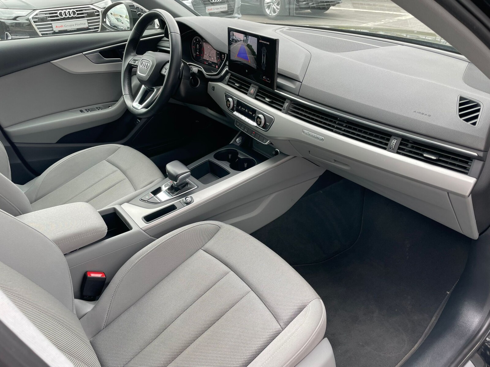 Audi A4 Limousine - zdjęcie 20