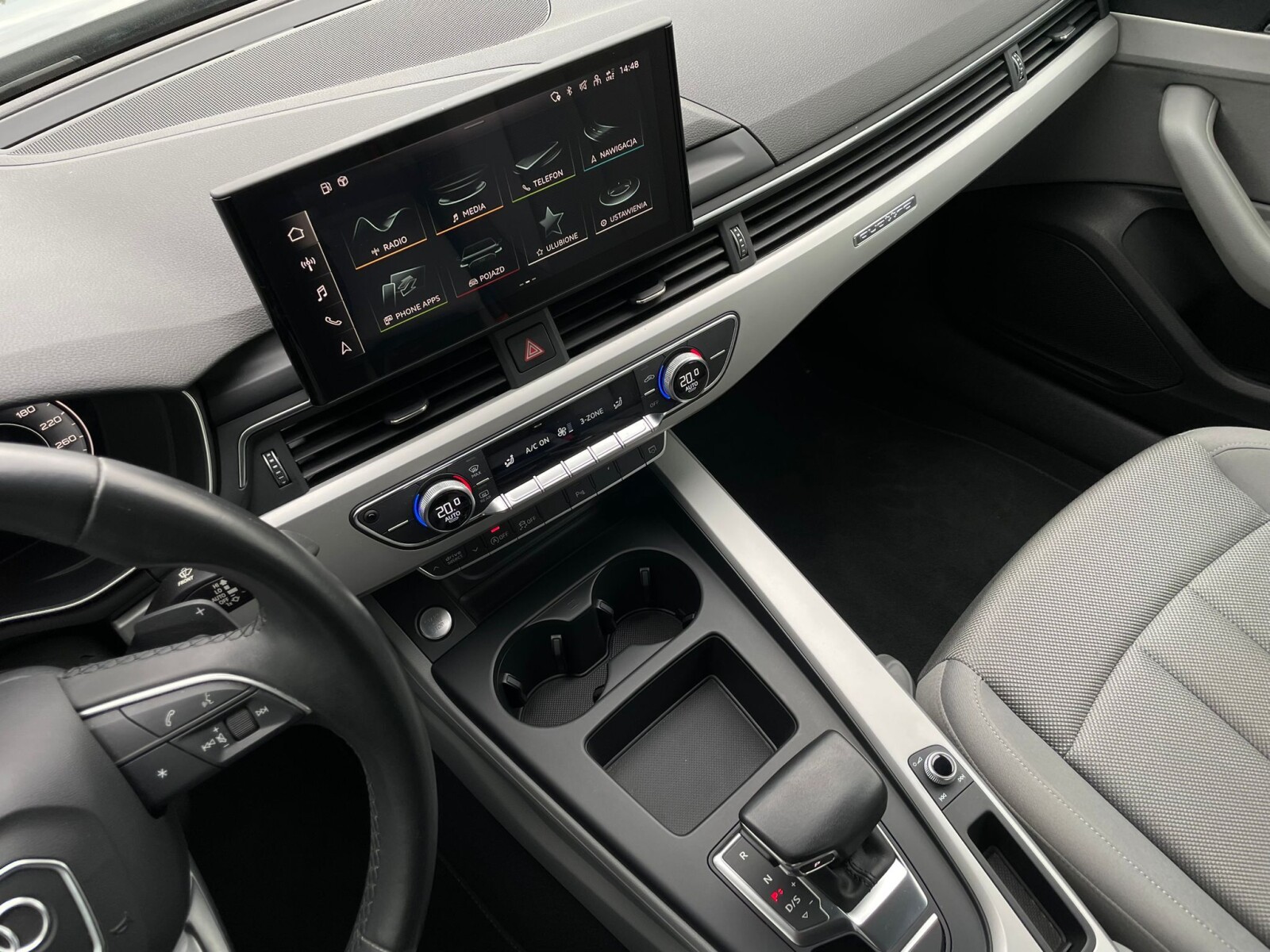 Audi A4 Limousine - zdjęcie 29