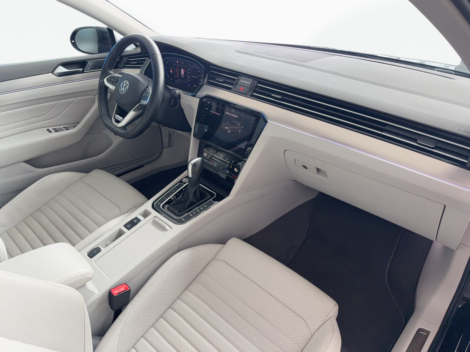 Volkswagen Passat Variant - zdjęcie 17