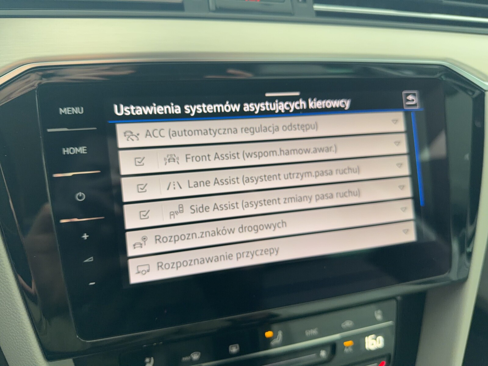 Volkswagen Passat Variant - zdjęcie 31