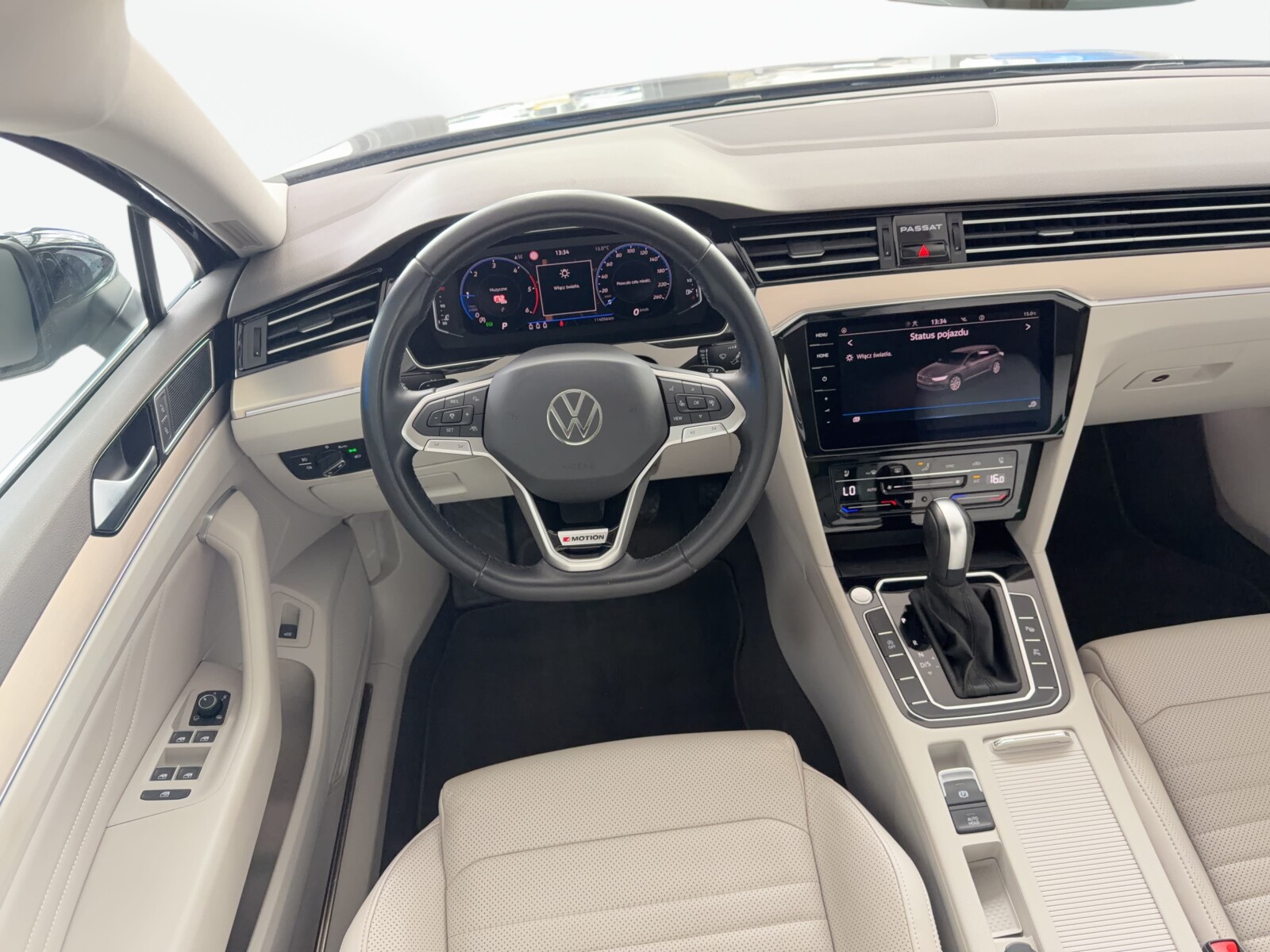 Volkswagen Passat Variant - zdjęcie 19