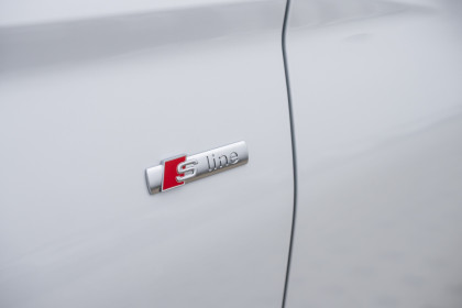251KM / E-tron Compact/ S-line/ Mikrofibra/ Leasing 101%