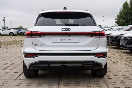 251KM / E-tron Compact/ S-line/ Mikrofibra/ Leasing 101%