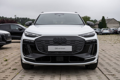 251KM / E-tron Compact/ S-line/ Mikrofibra/ Leasing 101%