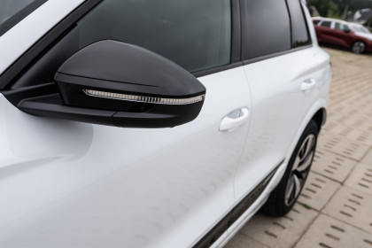 251KM / E-tron Compact/ S-line/ Mikrofibra/ Leasing 101%