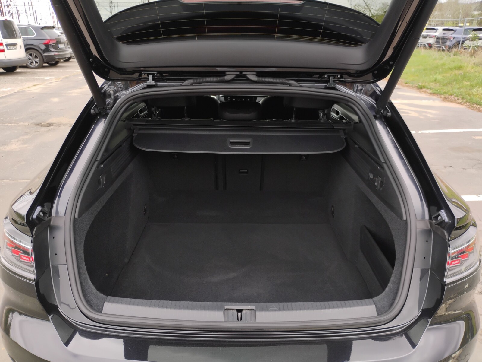 Volkswagen Arteon Shooting Brake - zdjęcie 30