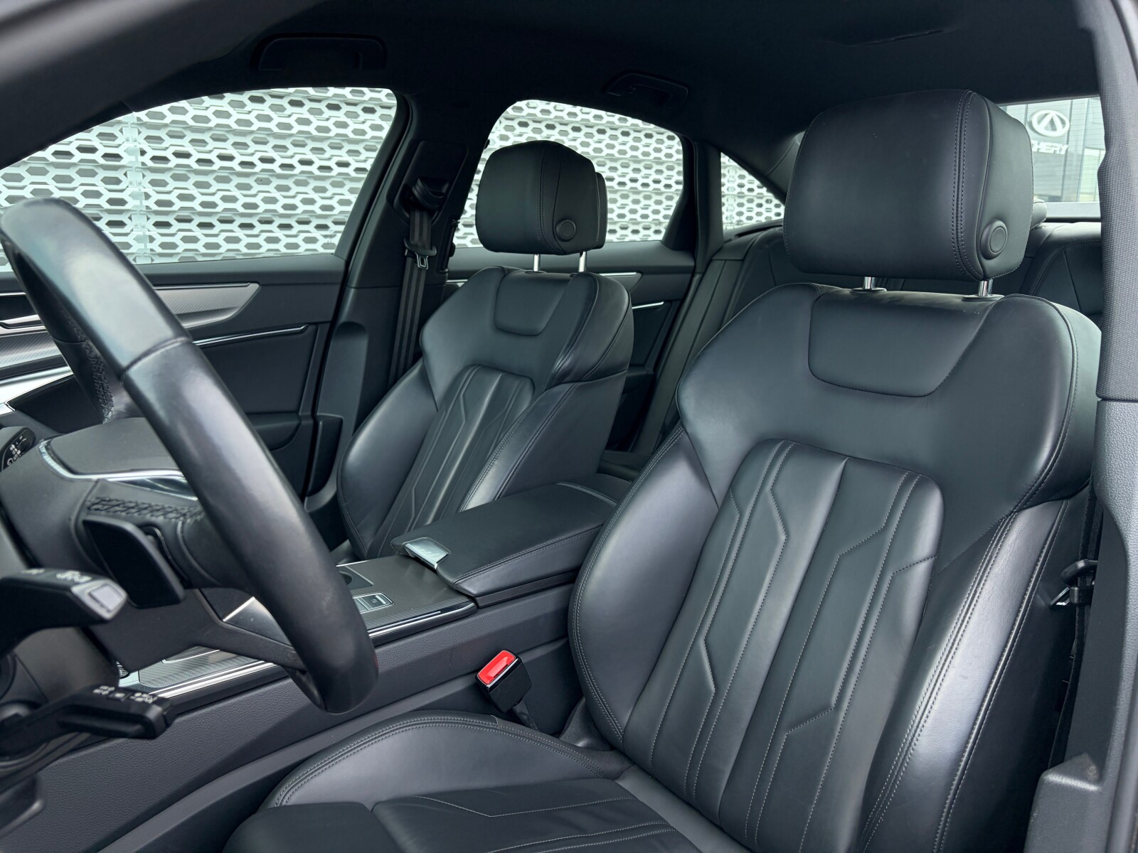 Audi A6 Limousine - zdjęcie 13